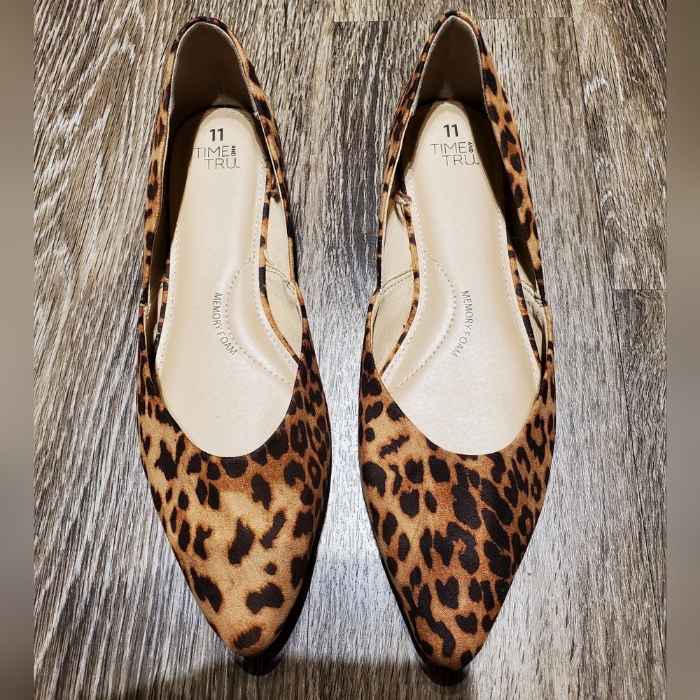 NWOT Women's flats